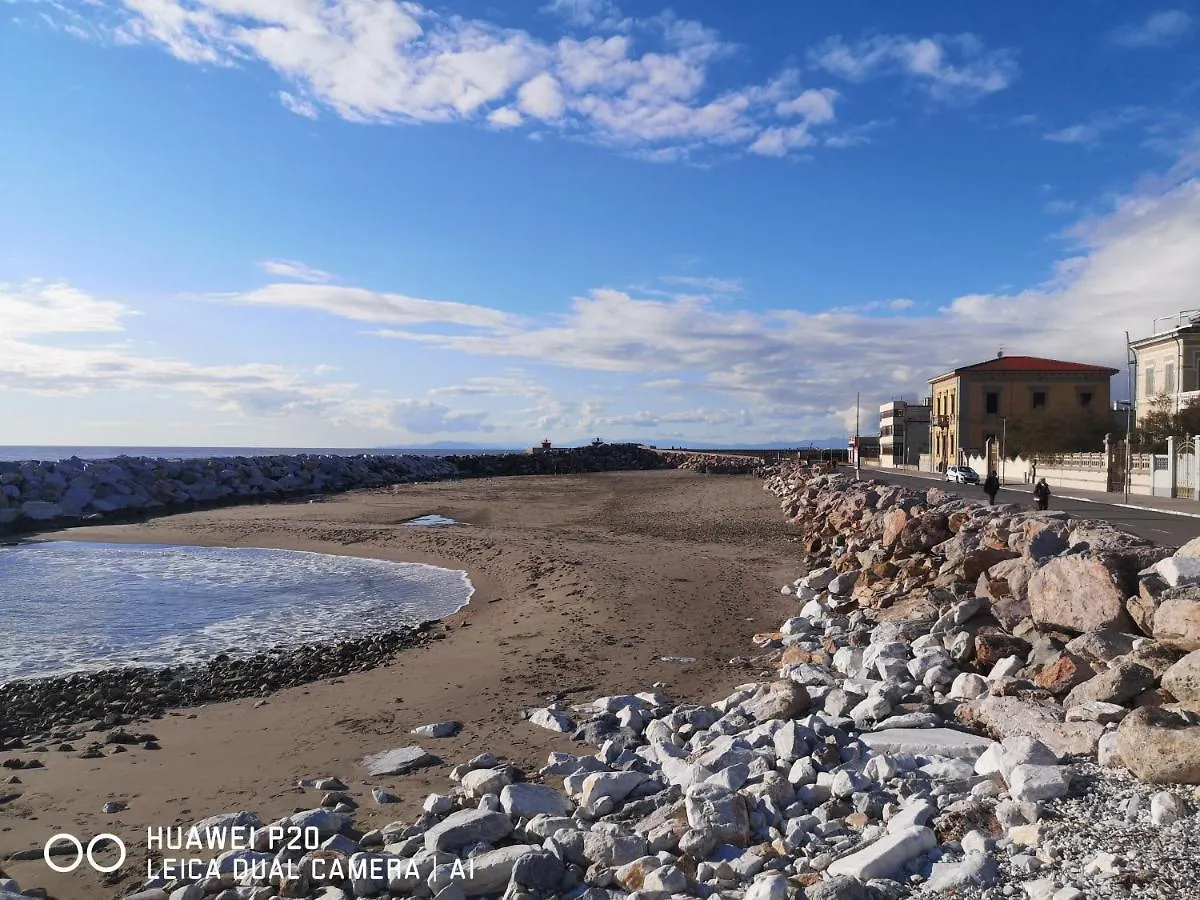 Bilocale Marina Di Pisa Apartment