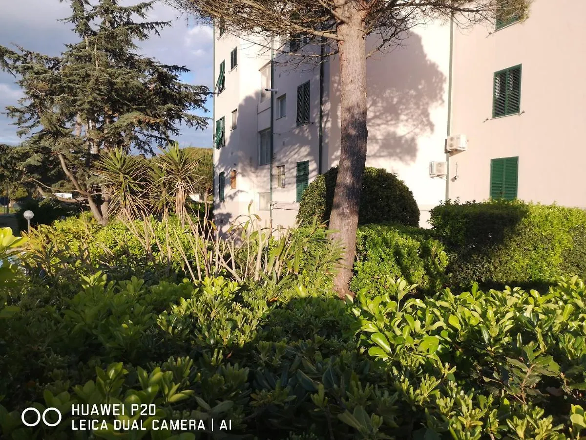 Bilocale Marina Di Pisa Apartment